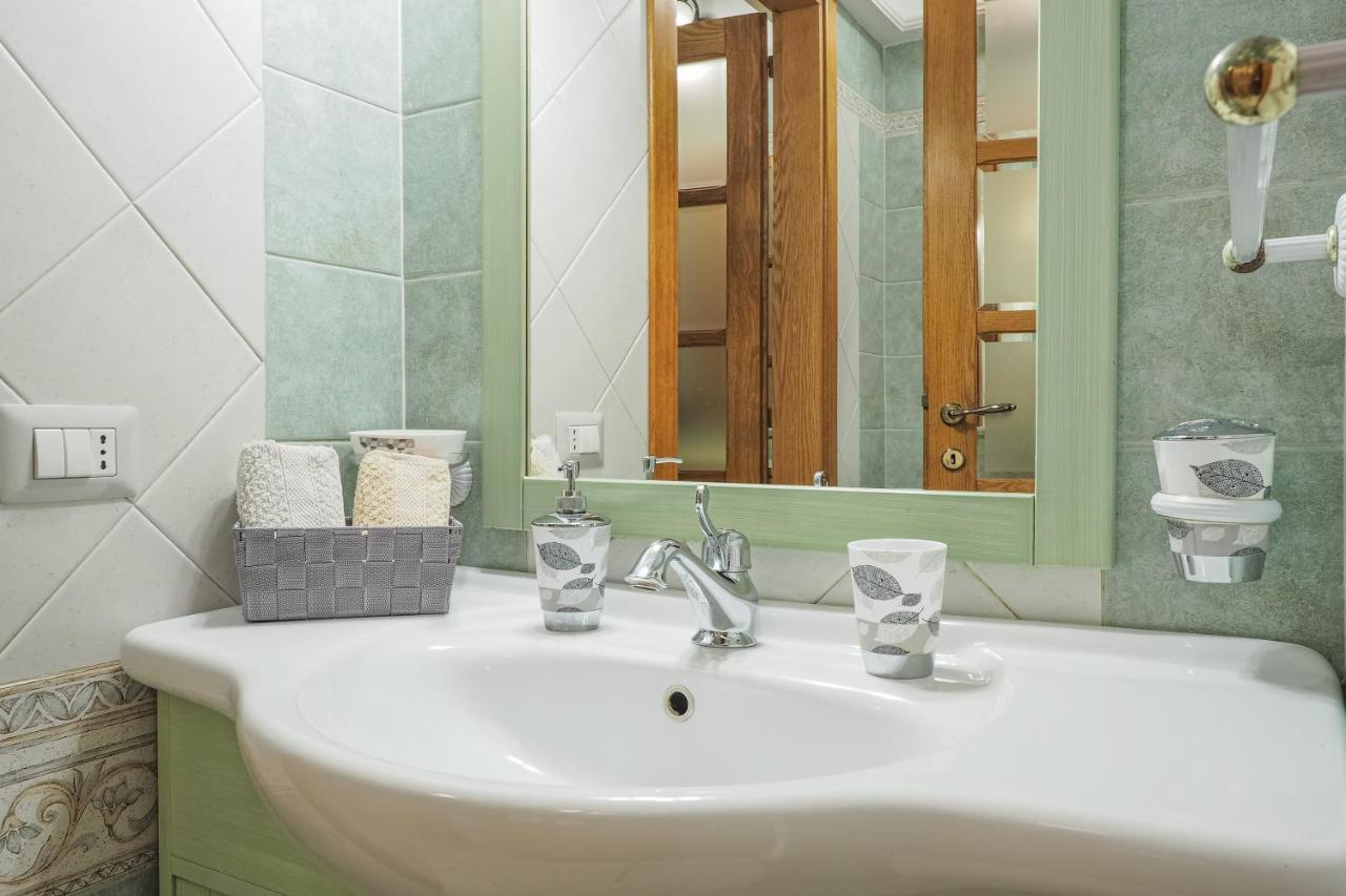 Saint Simplicio House Apartman Olbia Kültér fotó